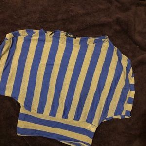 Short sleeve crop top